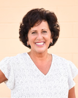Headshot image of Vice President and Northpointe Branch Manager Patti Murray